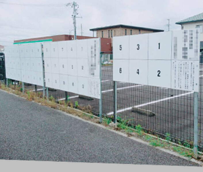金網タイプ掲示板の設置画像
